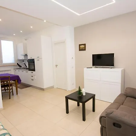 Ortensia House Apartament Rocca Priora (Rome)
